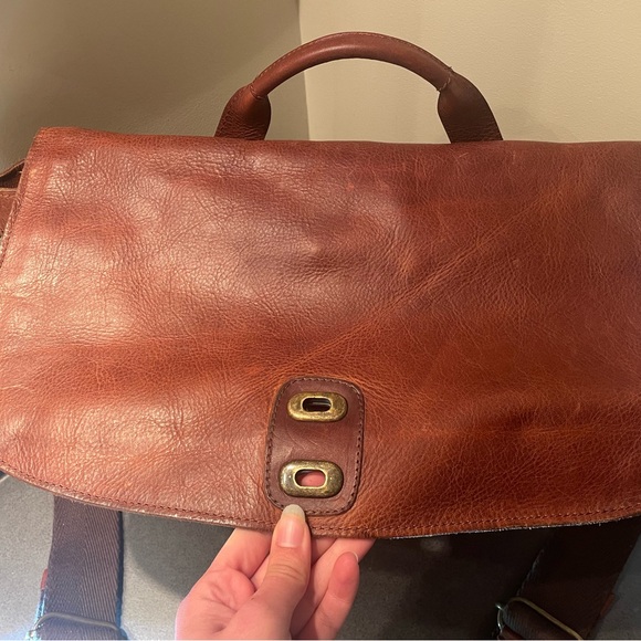 Will Leather Goods Chestnut Leather Messenger Bag + Laptop Sleeve - Picture 3 of 9